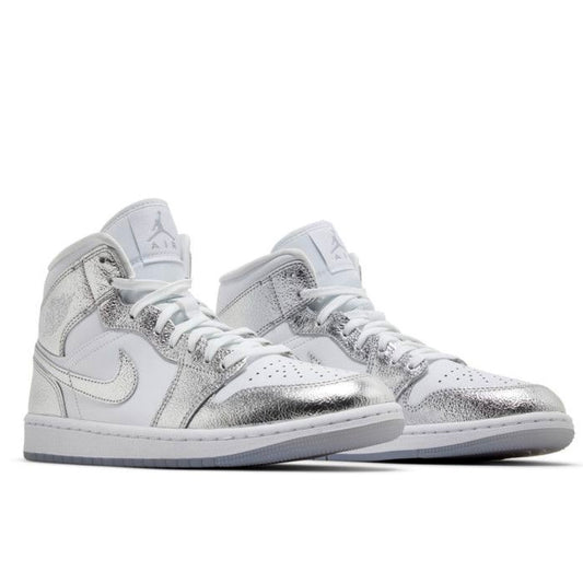 Jordan 1 mid SE “METALIC SILVER”