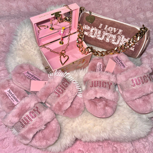 Juicy couture slippers🕯️.